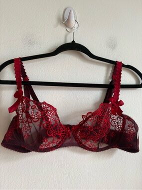 Lejaby Sz 38B Red Lace Feminine Sexy Wire Bra